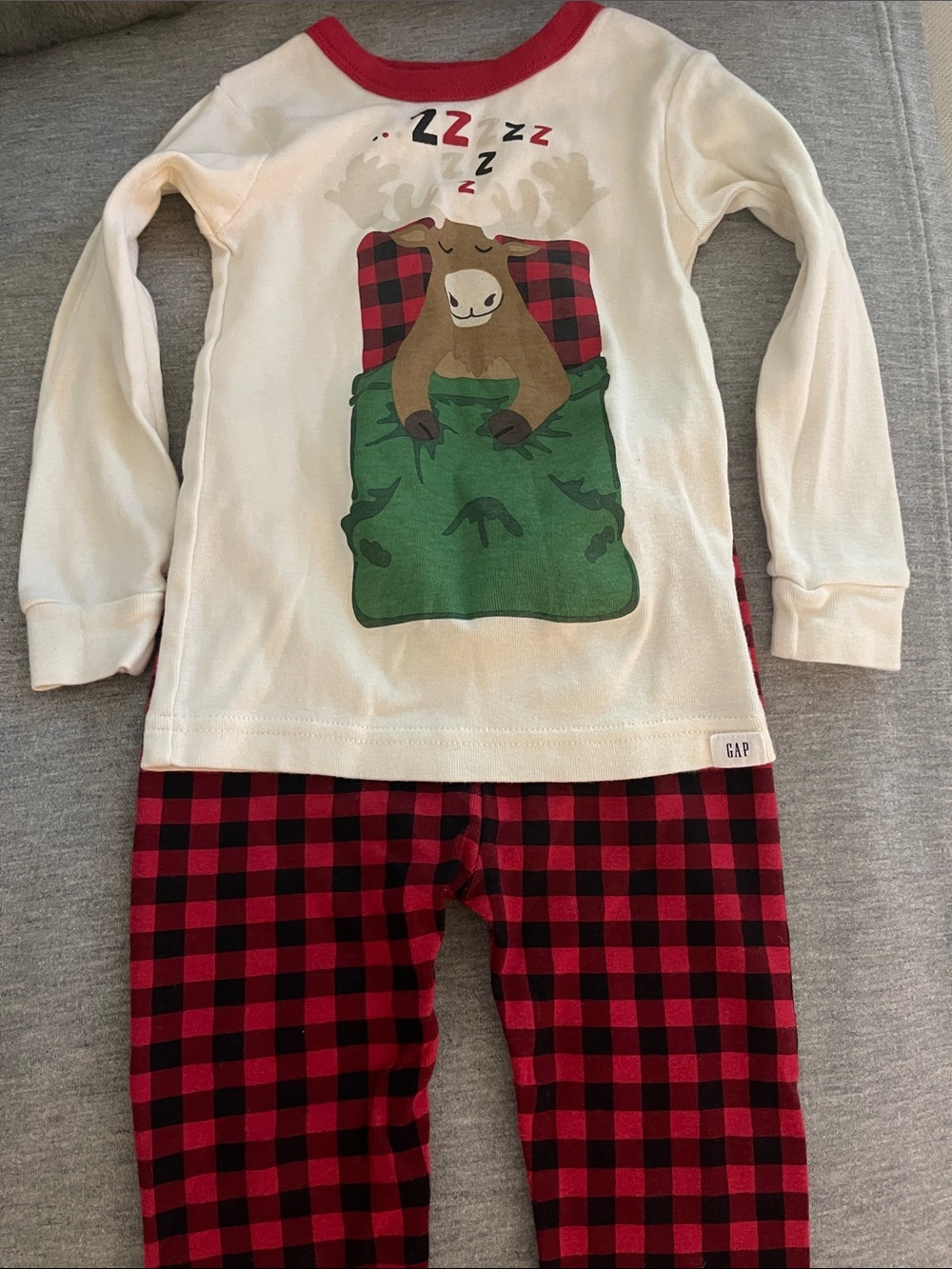 GAP Kids Sleepy Moose with Red & Black Buffalo Plaid Pajama Set like new!!